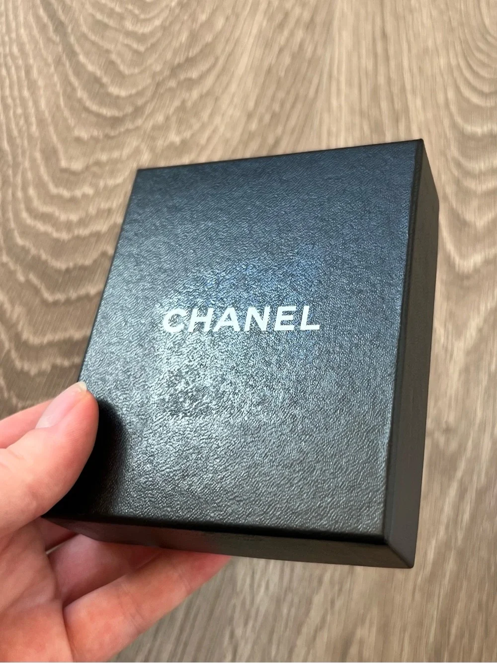 Chanel Box (BB339)